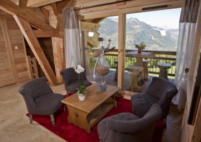 Petit salon avec vue sur montagne - Chalet de montagne familial à louer à Risoul Vars Alpes du sud